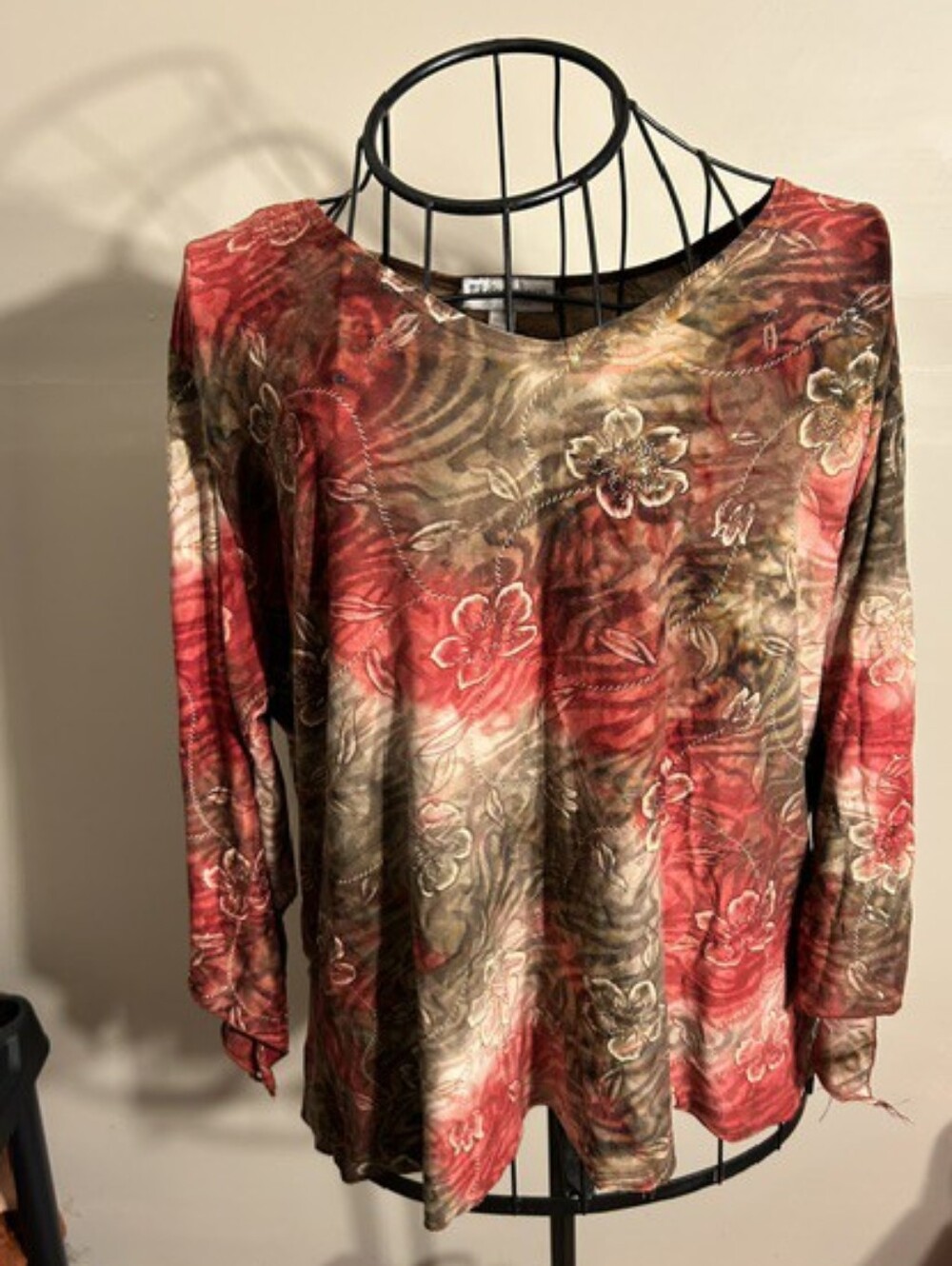 size 3 x womens tee shirt top casual dress 3x  maroon bling  print